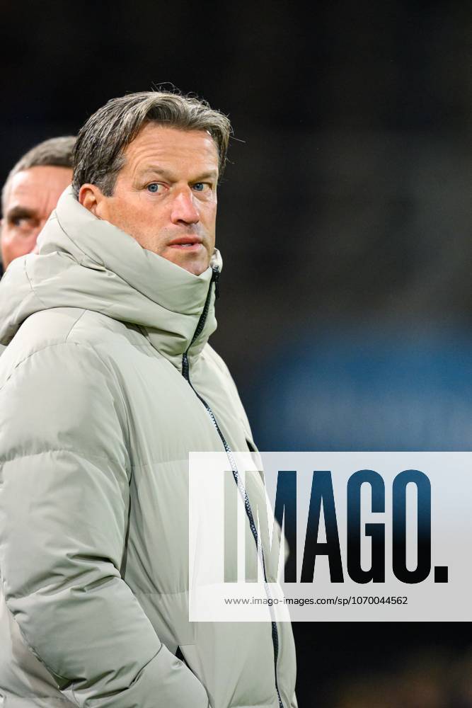ALMELO , 06 12-2025 , Stadium Asito , season 2025 2026 , Dutch Eredivisie football , match between Heracles Almelo and Telstar , picture shows Heracles Almelo coach Ernest Faber Heracles - Telstar x32399390x