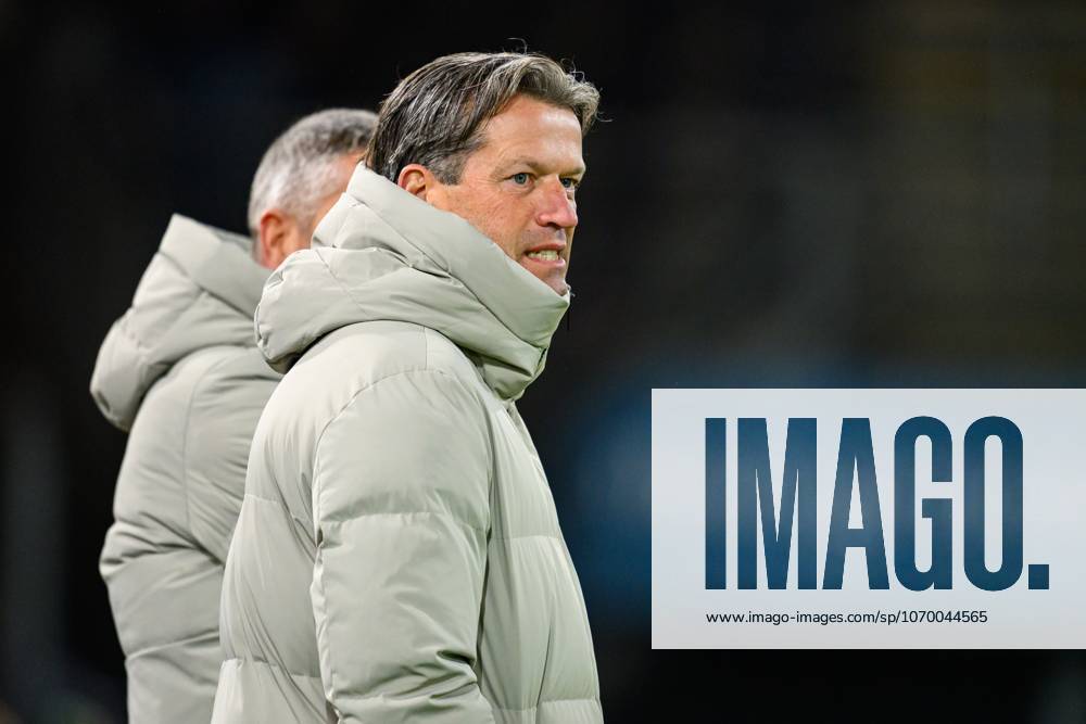 ALMELO , 06 12-2025 , Stadium Asito , season 2025 2026 , Dutch Eredivisie football , match between Heracles Almelo and Telstar , picture shows Heracles Almelo coach Ernest Faber Heracles - Telstar x32399393x