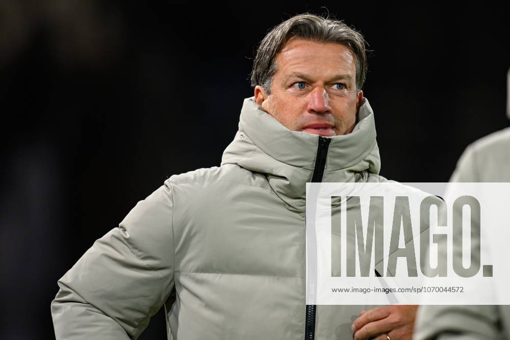 ALMELO , 06 12-2025 , Stadium Asito , season 2025 2026 , Dutch Eredivisie football , match between Heracles Almelo and Telstar , picture shows Heracles Almelo coach Ernest Faber Heracles - Telstar x32399398x