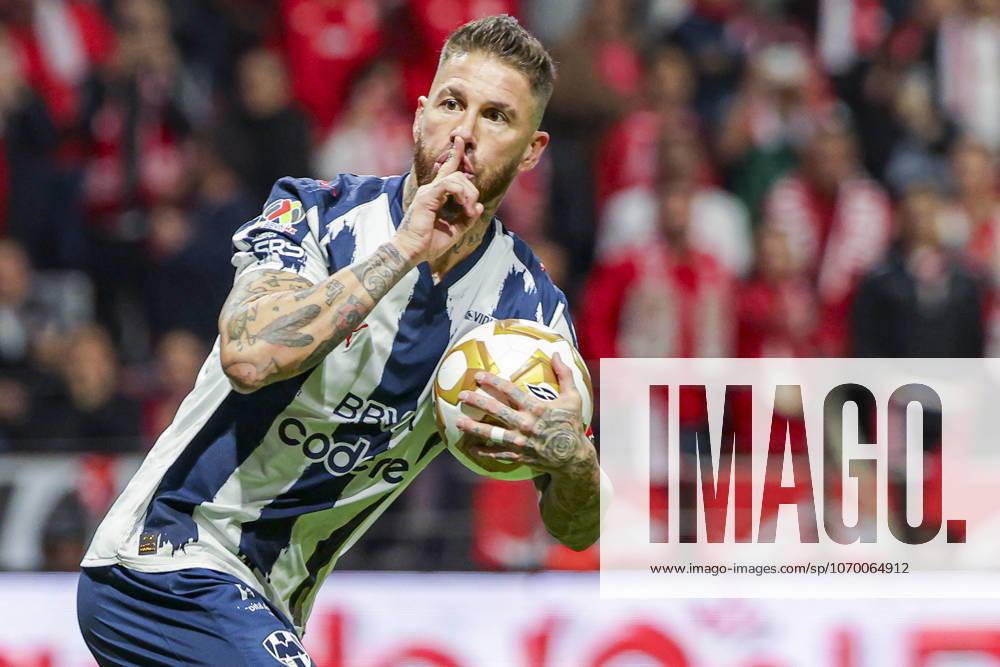 LIGA BBVA MX 2025 LIGA BBVA MX 2025 TOLUCA VS RAYADOS MONTERREY 06122025 TOLUCA, ESTADO DE MEXICO, MEXICO Action photo of Sergio Ramos 93 of Rayados Monterrey, during semifinal game of the Torneo de Apertura 2025 of the BBVA Liga MX, held at the Estadio Nemesio Diez of Toluca, Estado de Mexico against Diablos Rojos del Toluca Action photo of Sergio Ramos 93 of Rayados Monterrey, during semifinal game of the Torneo Apertura 2025 of the BBVA Liga MX, held at the Estadio Nemesio Diez of Toluca, Estado de Mexico against Diablos Rojos del Toluca IMAGENSHOP AGENCIA FOTOGRAFICA TOLUCA ESTADO DE MEXICO MEXICO