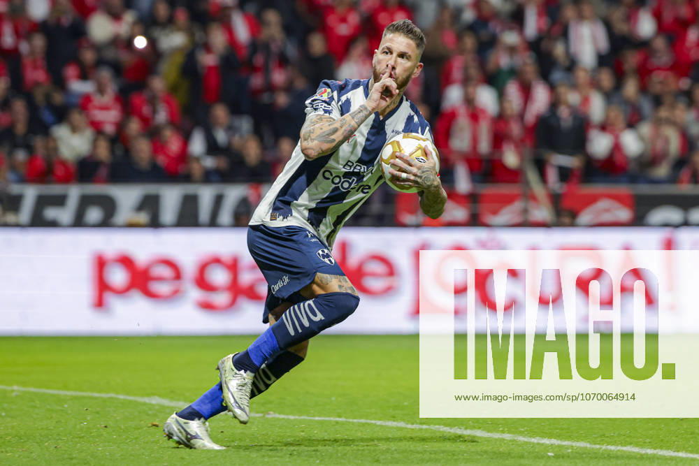 LIGA BBVA MX 2025 LIGA BBVA MX 2025 TOLUCA VS RAYADOS MONTERREY 06122025 TOLUCA, ESTADO DE MEXICO, MEXICO Action photo of Sergio Ramos 93 of Rayados Monterrey, during semifinal game of the Torneo de Apertura 2025 of the BBVA Liga MX, held at the Estadio Nemesio Diez of Toluca, Estado de Mexico against Diablos Rojos del Toluca Action photo of Sergio Ramos 93 of Rayados Monterrey, during semifinal game of the Torneo Apertura 2025 of the BBVA Liga MX, held at the Estadio Nemesio Diez of Toluca, Estado de Mexico against Diablos Rojos del Toluca IMAGENSHOP AGENCIA FOTOGRAFICA TOLUCA ESTADO DE MEXICO MEXICO