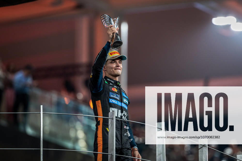 2025 Formula One Abu Dhabi Grand Prix Yas Marina Circuit, Abu Dhabi, United Arab Emirates 7.December.2025; Lando Norris of Great Britain and McLaren F1 Team on the podium during Formula One Abu Dhabi Grand Prix (Photo by Jay Hirano) Abu Dhabi Yas Marina Circuit United Arab Emirates