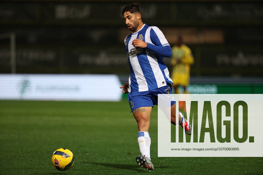 Alan Varela (FC Porto) in action during the match between CD Tondela and FC Porto, valid for Liga Portugal Betclic 2025 2026 at Estadio Joao Cardoso on 7 December 2025. Tondela Estadio Joao Cardoso Tondela Portugal