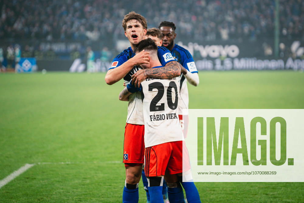 1 Bundesliga Hamburger SV vs SV Werder Bremen, 07 12 2025 GOAL, CHEER by Luka Vuskovic Hamburger SV, 44 , who cheers with Fabio Vieira Hamburger SV, 20 Football, 1 Bundesliga, Matchday 13 Hamburger SV vs SV Werder Bremen on 07 12 2025 at Volksparkstadion, Hamburg DFL REGULATIONS PROHIBIT ANY USE OF PHOTOGRAPHS AS IMAGE SEQUENCES AND OR QUASI VIDEO