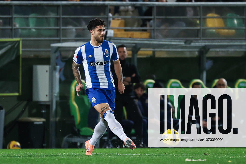 Angel Alarcon ( FC Porto ) in action during the match between CD Tondela and FC Porto, valid for Liga Portugal Betclic 2025 2026 at Estadio Joao Cardoso on 7 December 2025. Tondela Estadio Joao Cardoso Tondela Portugal