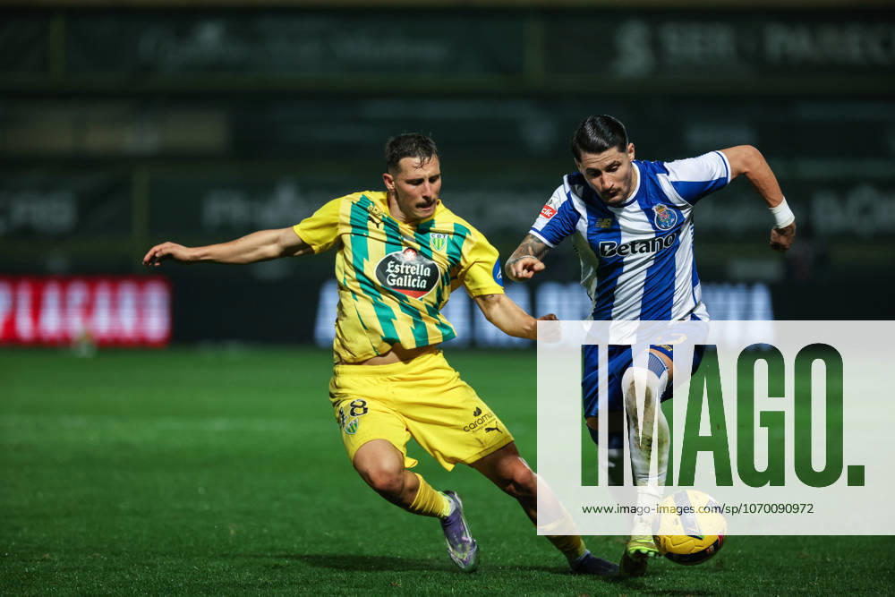 Borja Sainz (FC Porto) in action during the match between CD Tondela and FC Porto, valid for Liga Portugal Betclic 2025 2026 at Estadio Joao Cardoso on 7 December 2025. Tondela Estadio Joao Cardoso Tondela Portugal