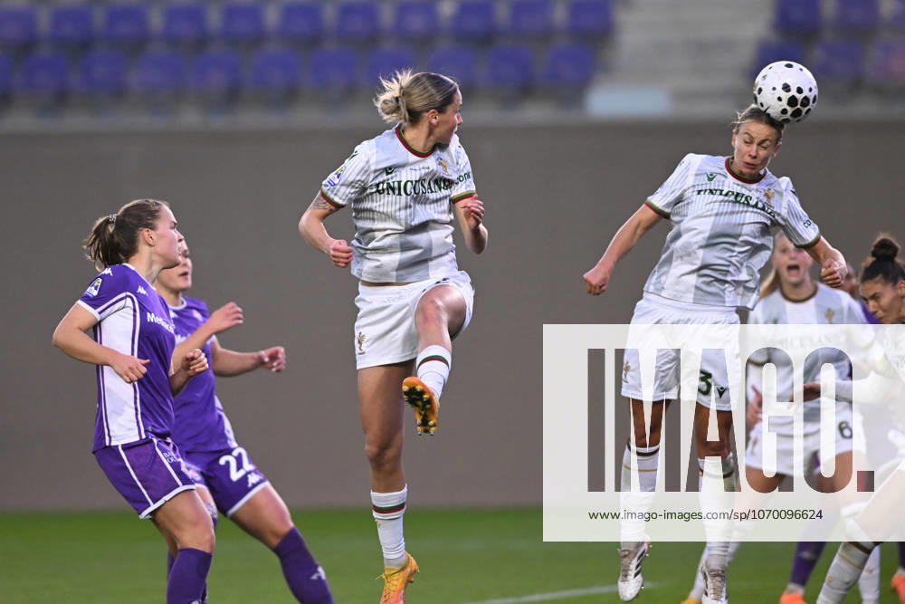 CALCIO - Serie A Femminile - ACF Fiorentina vs Ternana Women Breitner Stephanie (Ternana) header during ACF Fiorentina vs Ternana Women, Italian football Serie A Women match in Bagno a Ripoli (FI), Italy, December 07 2025 Bagno a Ripoli (FI) Italy