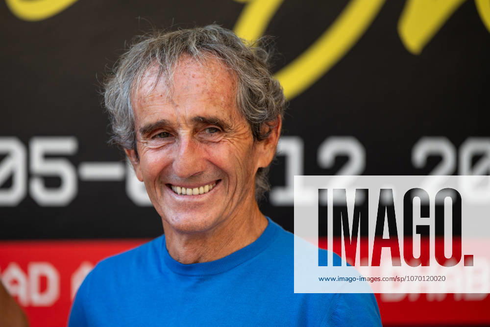 Alain Prost France, former world champion, racing driver , UAE, Formula 1 World Championship, Abu Dhabi Grand Prix, Yas Marina Circuit, race, 07 12 2025 UAE, Formula 1 World Championship, Abu Dhabi Grand Prix, Yas Marina Circuit, race, 07 12 2025 Yas Marina Island