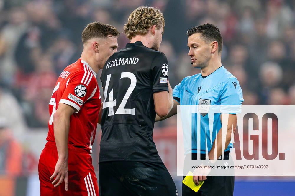 Nicholas Walsh Referee Referee, Scotland Scotland awards a yellow card each to Joshua Kimmich FC Bayern Muenchen, 6 and Lennart Karl FC Bayern Muenchen, 42 after an altercation in the kick-off circle following Bayerns goal to make it 2 1 GER, FC Bayern Muenchen vs Sporting Lisbon SCP, Football, Champions League, League Phase 6 Matchday, Season 2025 2026, 09 12 2025 DFL DFB REGULATIONS PROHIBIT ANY USE OF PHOTOGRAPHS AS IMAGE SEQUENCES AND OR QUASI VIDEO GER, FC Bayern Muenchen vs Sporting Lisbon SCP, Football, Champions League, League Phase 6 Matchday, Season 2025 2026, 09 12 2025 Muenchen
