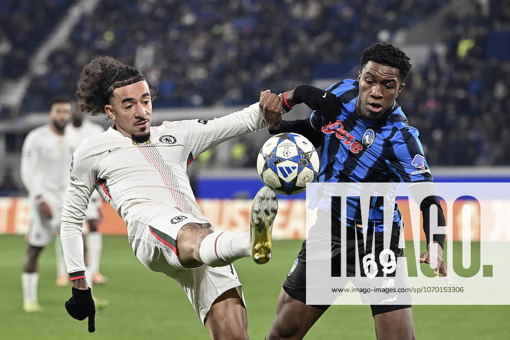 Atalanta v Chelsea - UEFA Champions League BERGAMO, ITALY, DECEMBER 09: Malo Gusto (L), of Chelsea, is challenged by Honest Ahanor (R), of Atalanta, during the League phase UEFA Champions League football match between Atalanta and Chelsea at the Stadio di Bergamo, Italy, on December 09, 2025. Isabella Bonotto Anadolu Bergamo Italy. Editorial use only. Please get in touch for any other usage.