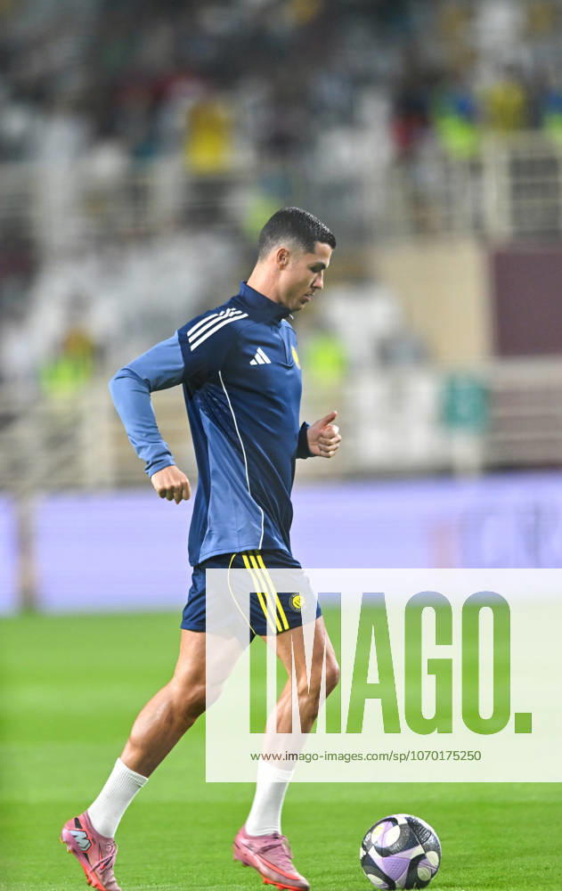 Al Nassr v Al Wahda - Friendly Match ABU DHABI, UNITED ARAB EMIRATES - DECEMBER 10: Cristiano Ronaldo of Al Nassr warms up before the friendly football match between Al Nassr and Al Wahda at Al Nahyan Stadium in Abu Dhabi, United Arab Emirates on December 10, 2025. Waleed Zein Anadolu Abu Dhabi United Arab Emirates. Editorial use only. Please get in touch for any other usage.