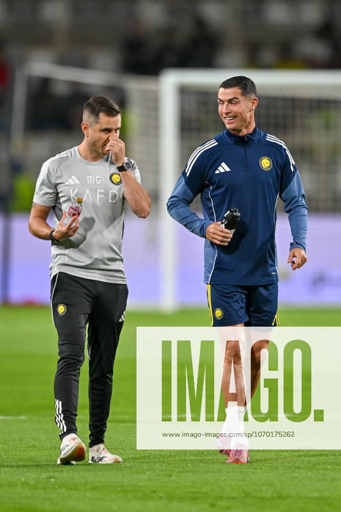 Al Nassr v Al Wahda - Friendly Match ABU DHABI, UNITED ARAB EMIRATES - DECEMBER 10: Cristiano Ronaldo of Al Nassr warms up before the friendly football match between Al Nassr and Al Wahda at Al Nahyan Stadium in Abu Dhabi, United Arab Emirates on December 10, 2025. Waleed Zein Anadolu Abu Dhabi United Arab Emirates. Editorial use only. Please get in touch for any other usage.