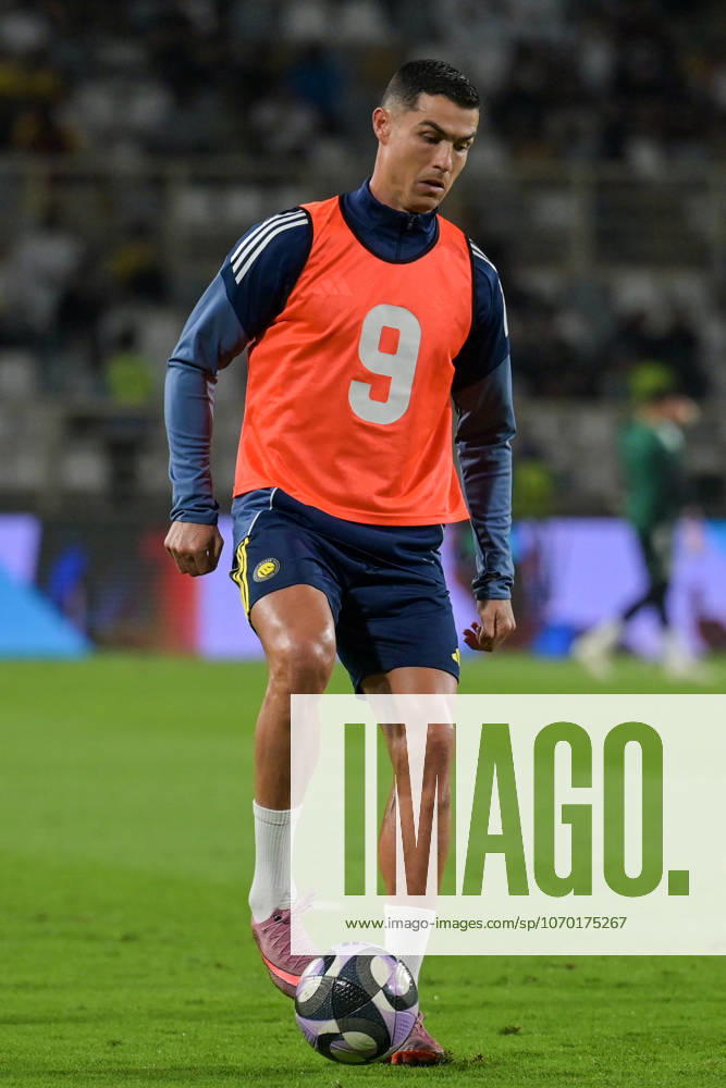 Al Nassr v Al Wahda - Friendly Match ABU DHABI, UNITED ARAB EMIRATES - DECEMBER 10: Cristiano Ronaldo of Al Nassr warms up before the friendly football match between Al Nassr and Al Wahda at Al Nahyan Stadium in Abu Dhabi, United Arab Emirates on December 10, 2025. Waleed Zein Anadolu Abu Dhabi United Arab Emirates. Editorial use only. Please get in touch for any other usage.