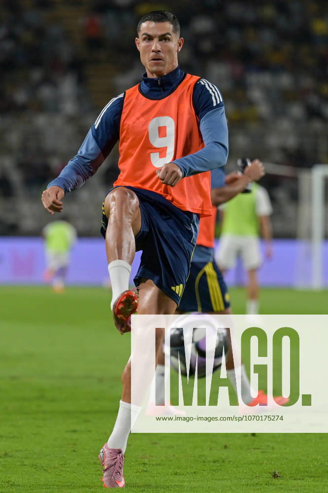 Al Nassr v Al Wahda - Friendly Match ABU DHABI, UNITED ARAB EMIRATES - DECEMBER 10: Cristiano Ronaldo of Al Nassr warms up before the friendly football match between Al Nassr and Al Wahda at Al Nahyan Stadium in Abu Dhabi, United Arab Emirates on December 10, 2025. Waleed Zein Anadolu Abu Dhabi United Arab Emirates. Editorial use only. Please get in touch for any other usage.
