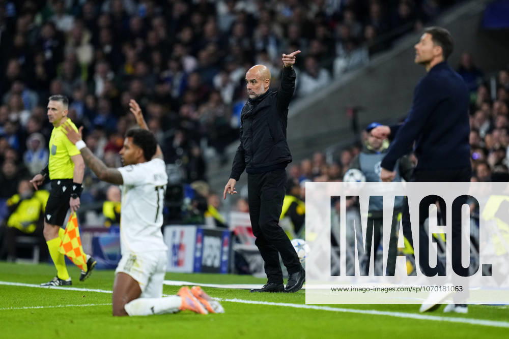 ESP: Real Madrid CF - Manchester City. UEFA Champions League. Matchday 6. Rodrygo of Real Madrid CF, Pep Guardiola head coach of Manchester City FC and Xabi Alonso head coach of Real Madrid CF during the UEFA Champions League match, between Real Madrid CF and Manchester City, Santiago Bernabeu Stadium on December 10 2025 in Madrid, Spain. kpng