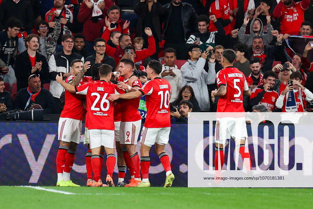 SL Benfica v Napoles FC - UEFA Champions League 2025 2026 Equipa benfiquista celebra o golo do medio colombiano, Richard Rios 20 durante a partida entre SL Benfica v Napoles FC, valida pela fase de Grupos da Uefa Champions League 2025 2026, no Estadio da Luz, Portugal (Foto de Diogo Faria Reis Avant Sports) Lisboa Estadio da Luz Portugal