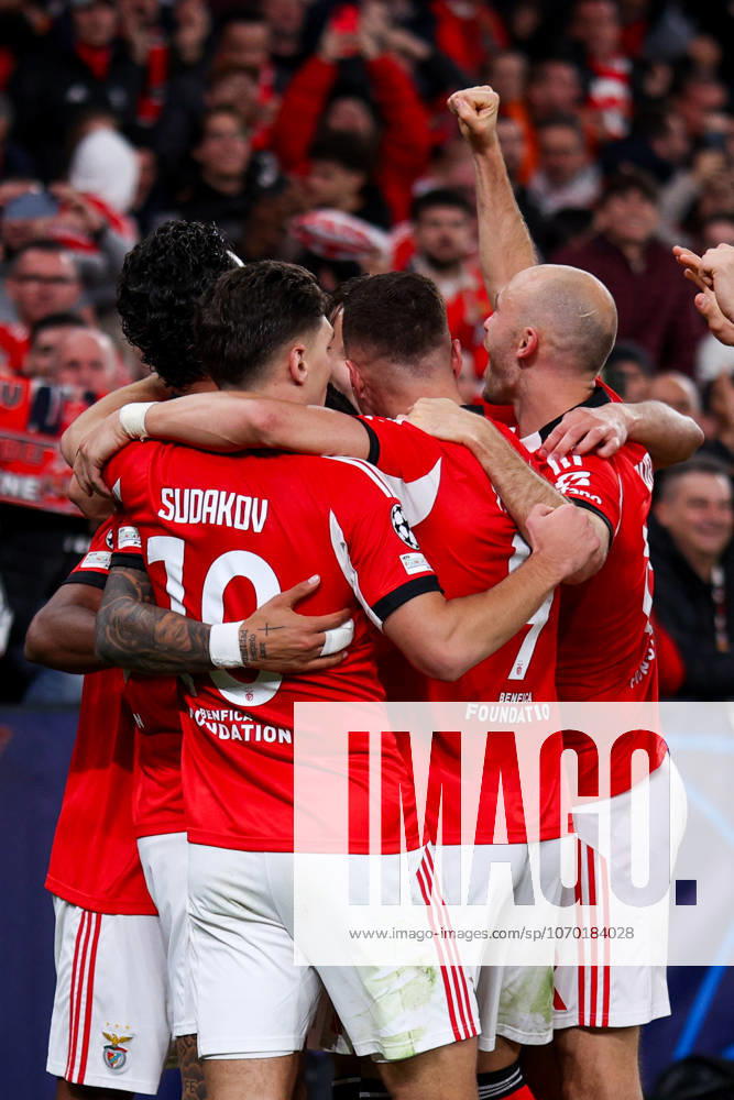 SL Benfica v Napoles FC - UEFA Champions League 2025 2026 Benfica celebra o golo de Leandro Barreiro durante a partida entre SL Benfica v Napoles FC, valida pela fase de Grupos da Uefa Champions League 2025 2026, no Estadio da Luz, Portugal (Foto de Diogo Faria Reis Avant Sports) Lisboa Estadio da Luz Portugal