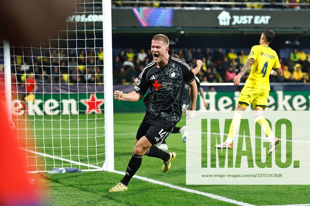 Andreas Cornelius (Copenhagen), DECEMBER 10, 2025 - Football Soccer : Andreas Cornelius celebrate after his goal durin UEFA Champions League league phase match day 6 between Villarreal CF - FC Copenhagen at the Estadio de la Ceramica in Vila-Real, Spain. Noxthirdxpartyxsales aflo_313207646