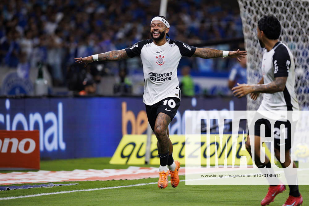 Belo Horizonte, Brazil December 10 Memphis Depay of Corinthians celebrates his goal during the Copa do Brasil 2025 match between Cruzeiro and Corinthians at Estadio do Mineirao on December 10, 2025 in Belo Horizonte, Brazil Photo by William Oliveira Eurasia Sport Images Belo Horizonte Estadio do Mineirao Minas Gerais Brazil