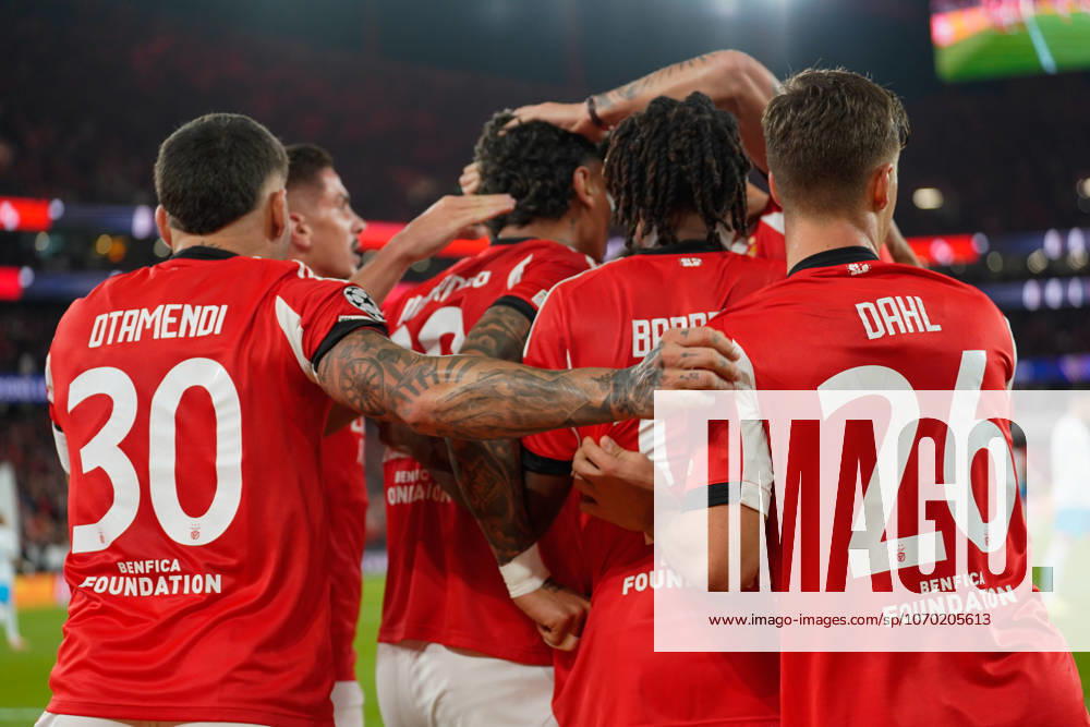 UEFA CHAMPIONS LEAGUE: BENFICA x NAPOLI Nicolas Otamendi of SL Benfica (L), Richard Rios of SL Benfica (C), Leandro Barreiro of SL Benfica (C) and Samuel Dahl of SL Benfica (R) celebrates their first goal during UEFA Champions League 2025 26 League phase Matchday 6 between SL Benfica and SSC Napoli at Estadio da Luz in Lisbon, Portugal. 10 12 2025 Lisbon Estadio da Luz Lisbon Portugal