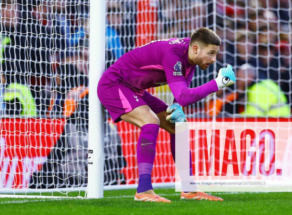 Tottenham Hotspur goalkeeper Guglielmo Vicario Nottingham Forest v Tottenham Hotspur, Premier League, Football, City Ground, Nottingham, UK - 14 Dec 2025Nottingham City Ground United Kingdom
