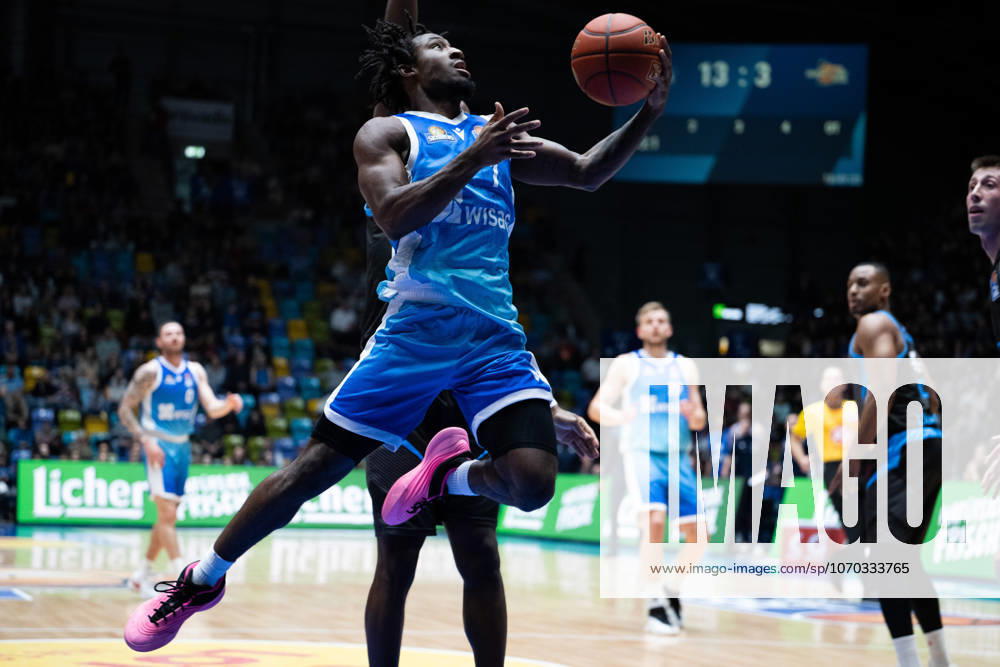 Isaiah Swope Frankfurt Skyliners, 01 GER, BBL, Frankfurt Skyliners vs Science City Jena, SV Basketball, 1 Bundesliga, Matchday 10, Season 2025 2026 14 12 2025 Eibner Pressefoto Attila Ziga GER, BBL, Frankfurt Skyliners vs Science City Jena, SV Basketball, 1 Bundesliga, Matchday 10, Season 2025 2026 14 12 2025 Frankfurt am Main