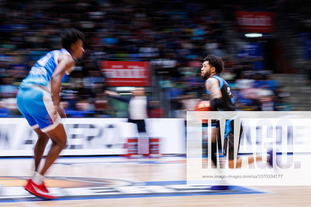 Easycredit BBL, Frankfurt Skyliners Science City Jena, 14 12 2025 Tavian Dunn Martin Science City Jena, 0 in the build-up game of the easycredit BBL Frankfurt Skyliners Science City Jena on Matchday 10 of the 25 26 season at Süwag Energie ARENA on 14 12 2025