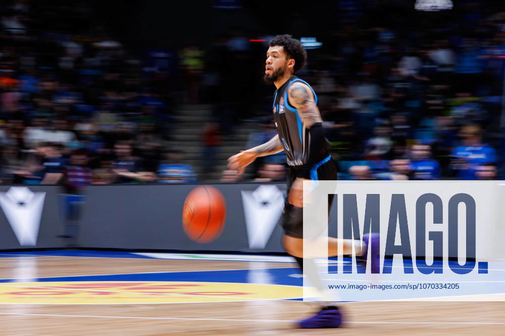Easycredit BBL, Frankfurt Skyliners Science City Jena, 14 12 2025 Tavian Dunn Martin Science City Jena, 0 in the build-up game of the easycredit BBL Frankfurt Skyliners Science City Jena on Matchday 10 of the 25 26 season at Süwag Energie ARENA on 14 12 2025