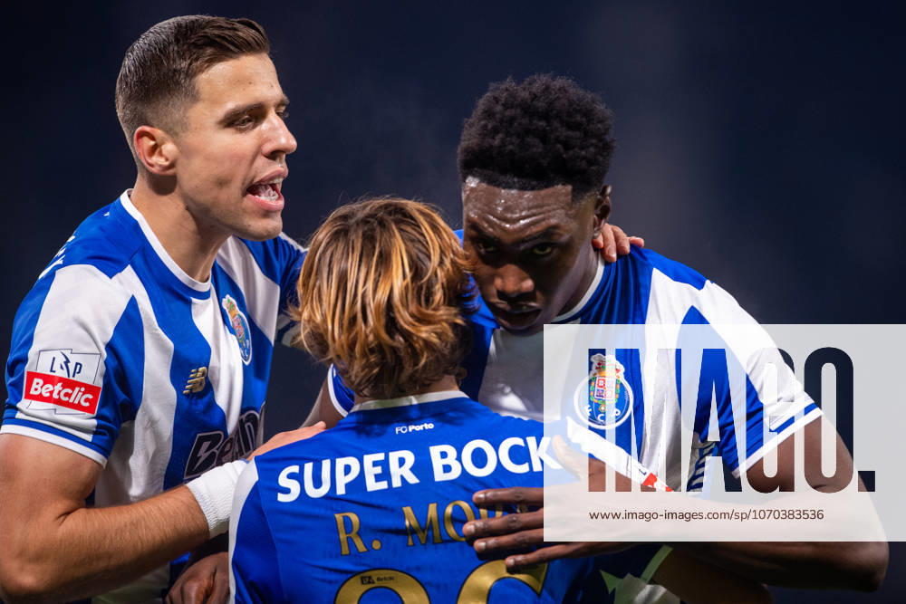 FC Porto v CF Estrela da Amadora - Primeira Liga In Lisbon, Portugal, on December 15, 2025, Samu Aghehowa from FC Porto celebrates his goal during the Liga Portugal Betclic 2025 26 match between FC Porto and CF Estrela da Amadora at Estadio do Dragao in Porto, Portugal. Porto Porto Portugal
