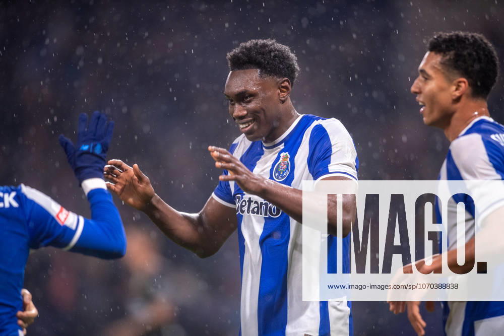 FC Porto v CF Estrela da Amadora - Primeira Liga In Lisbon, Portugal, on December 15, 2025, Samu Aghehowa from FC Porto celebrates his goal during the Liga Portugal Betclic 2025 26 match between FC Porto and CF Estrela da Amadora at Estadio do Dragao in Porto, Portugal. Porto Porto Portugal