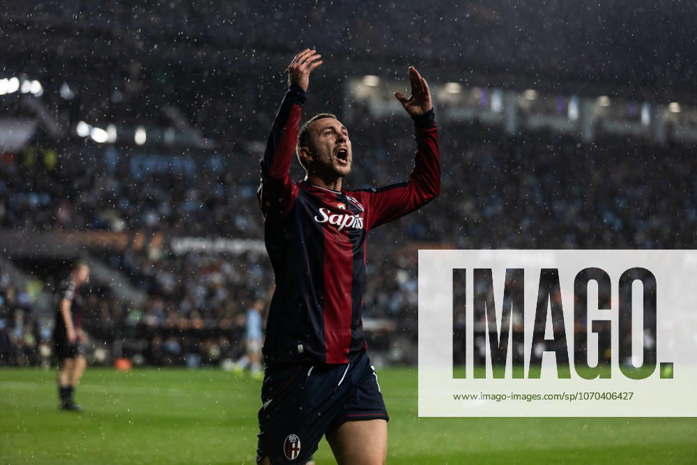 Federico Bernadeschi of Bologna FC 1909 reacts during the UEFA Europa League 2025 26 League Phase MD6 match between Real Club Celta and Bologna FC 1909 at Estadio Balaidos. Vigo Spain - ZUMA Bol 20251211_mda_p267_167