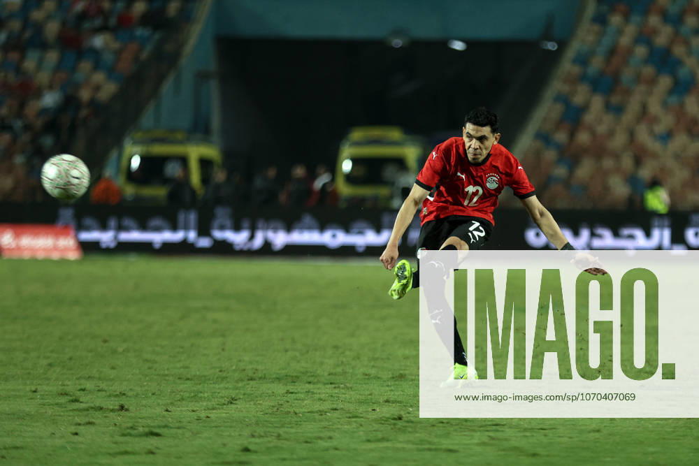 Egypt v Nigeria - International Friendly, Länderspiel, Nationalmannschaft Egypt s Mohamed Hamdy plays against Nigeria at Cairo International Stadium in Cairo, Egypt, on December 16, 2025. cairo Egypt