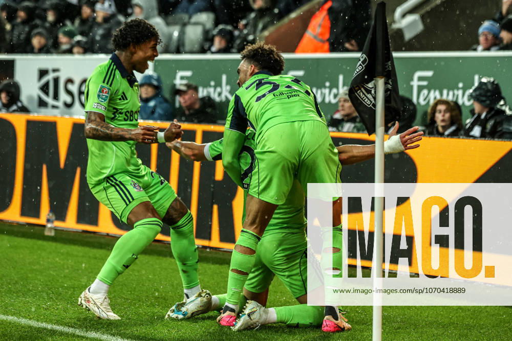 Carabao Cup Quarter Final Newcastle United v Fulham Sasa Lukic of Fulham celebrates his goal to make it 1-1 during the Carabao Cup Quarter Final match Newcastle United vs Fulham at St. James s Park, Newcastle, United Kingdom, 17th December 2025 (Photo by Alfie Cosgrove News Images) Newcastle St. James s Park Tyne and Wear United Kingdom