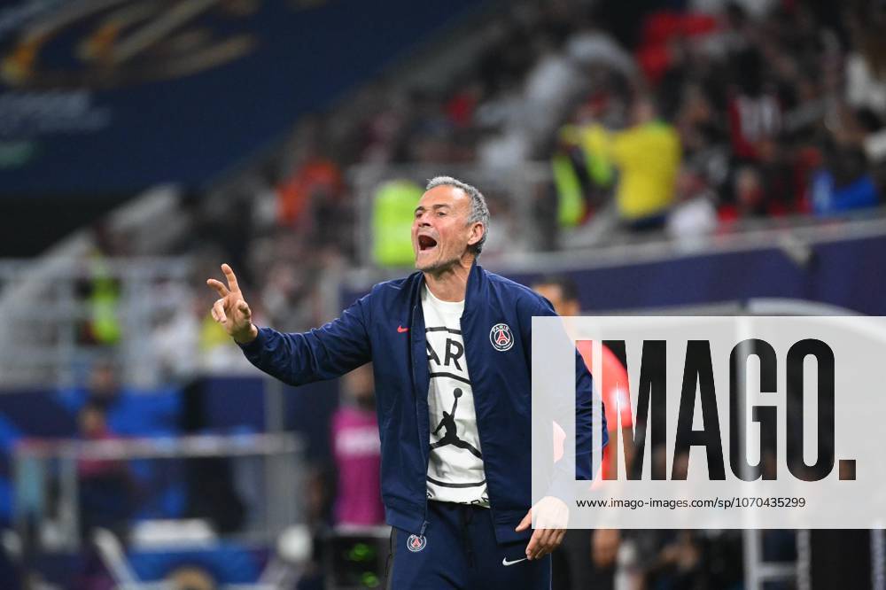 Luis enrique FOOT INTERCONTINENTAL CUP 2025 PSG FLAMENGO 1 1 2 1 tab STADE AHMAD BEN ALI AL RAYYAN QATAR 17 12 2025 REAU ALEXIS AL RAYYAN STADE AHMAD BEN ALI Qatar GermanyxJapanxUKxFrancexBelgiumxOUT