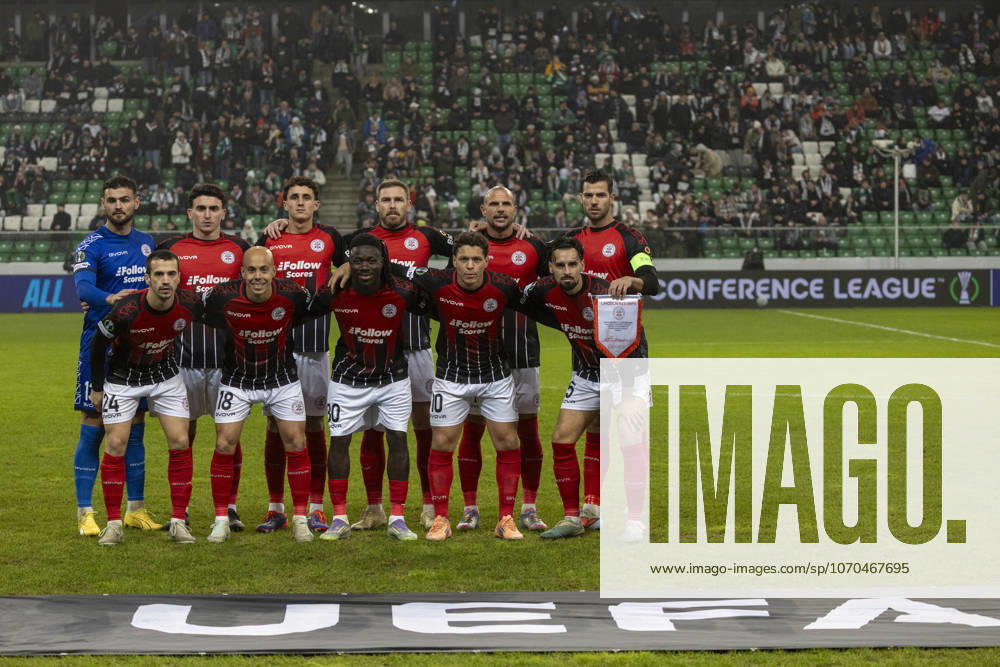 Legia Warszawa - Lincoln Red Imps 18.12.2025 football, Warsaw, UEFA Conference League game Legia Warszawa - Lincoln Red Imps (pilka nozna Liga Konferencji Europy ) image shows: team group, Mannschaftsbild, Totale photo Lincol Red Imps photo Katarzyna Plewczynska Fotostyk