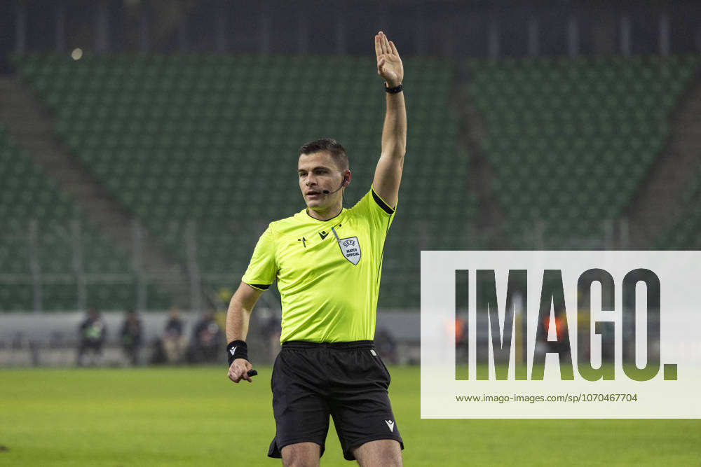 Legia Warszawa - Lincoln Red Imps 18.12.2025 football, Warsaw, UEFA Conference League game Legia Warszawa - Lincoln Red Imps (pilka nozna Liga Konferencji Europy ) image shows: Danilo Nikolic referee photo Katarzyna Plewczynska Fotostyk