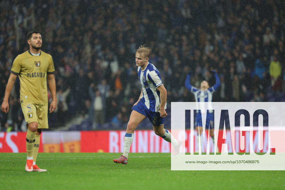 Riot Erupts During Protest Against Police Eviction of Askatasuna Social Center Victor Froholdt of FC Porto celebrates during the Taca Portugal match between FC Porto and Famalicao at Estadio Dragao in Porto, Braga, Portugal, on December 18, 2025 Porto Portugal