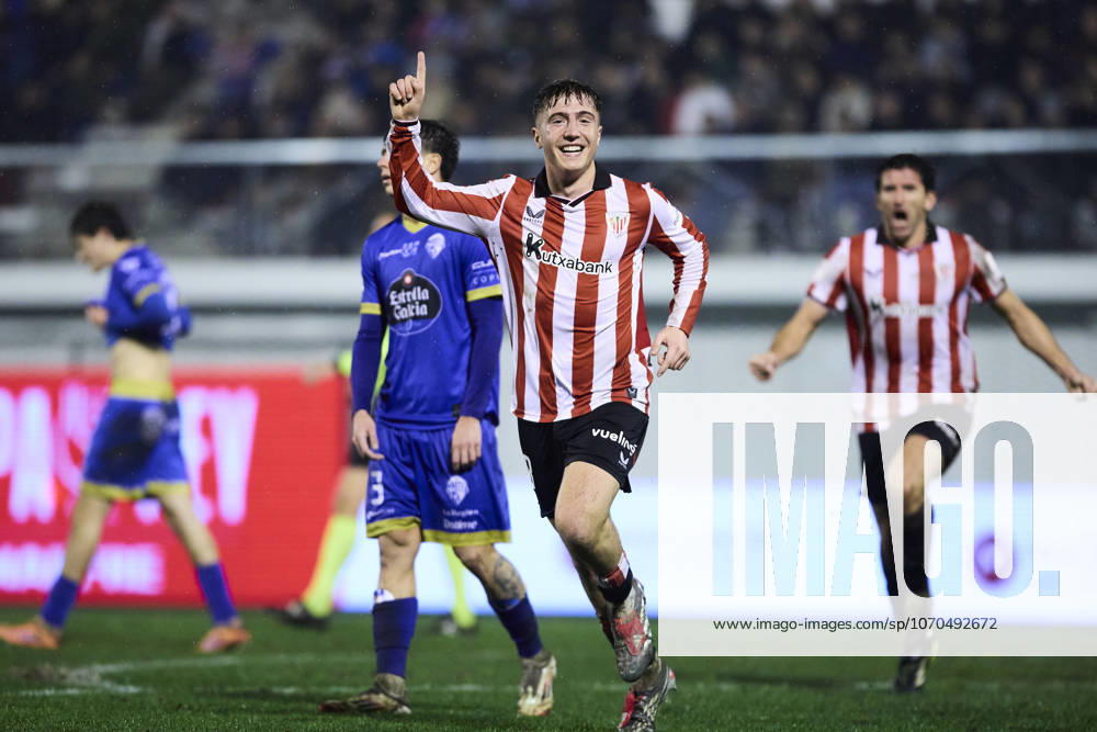 Ourense CF v Athletic Club de Bilbao - Copa del Rey OURENSE, SPAIN - DECEMBER 18: Mikel Jauregizar of Athletic Club de Bilbao celebrates after scoring his team s first goal during the Copa del Rey round of 32 match between Ourense CF and Athletic Club de Bilbao at Estadio de O Couto on December 18, 2025 in Ourense, Spain. (Photo by Diego Simon Photo Players Images Magara Press) Ourense Estadio de O Couto Spain