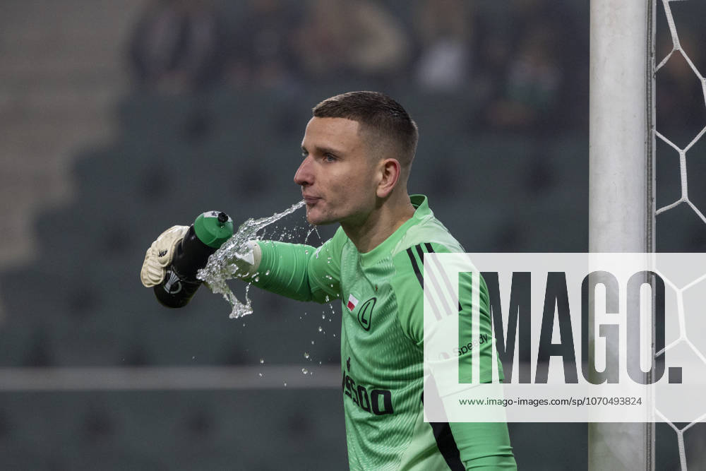 Legia Warszawa - Lincoln Red Imps 18.12.2025 football, Warsaw, UEFA Conference League game Legia Warszawa - Lincoln Red Imps (pilka nozna Liga Konferencji Europy ) image shows: Gabriel Kobylak photo Katarzyna Plewczynska Fotostyk