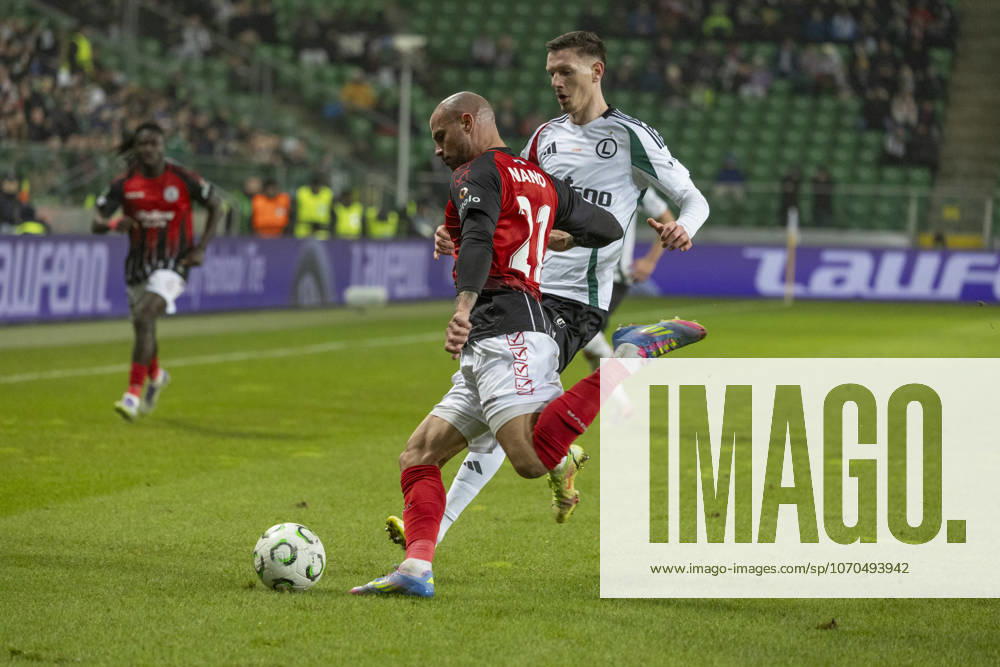 Legia Warszawa - Lincoln Red Imps 18.12.2025 football, Warsaw, UEFA Conference League game Legia Warszawa - Lincoln Red Imps (pilka nozna Liga Konferencji Europy ) image shows: Graeme Torrilla (L) Ermal Krasniqi (R) photo Katarzyna Plewczynska Fotostyk