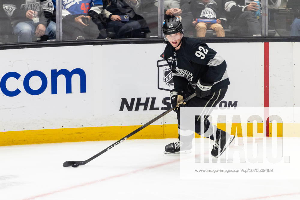LOS ANGELES, CALIFORNIA - DECEMBER 13: Defenseman Brandt Clarke 92 of the Los Angeles Kings handles the puck during a game between the Calgary Flames and Los Angeles Kings at Crypto.com Arena on December 13, 2025, in Los Angeles, California. Calgary Flames V Los Angeles Kings - ZUMAt139 20251213_aaa_t139_016