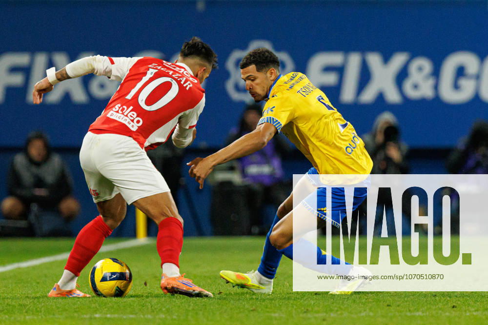 Rodrigo Zalazar and Antef Tsoungui seen during Liga Portugal game between teams of GD Estoril Praia and SC Braga at Estadio Antonio Coimbra da Mota (Maciej Rogowski Ball Raw Images) Estoril Estadio Antonio Coimbra da Mota Portugal