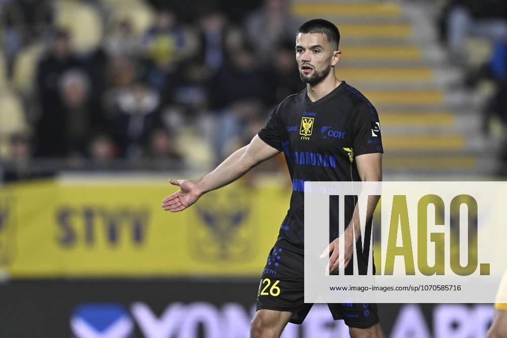 STVV s Visar Musliu pictured during a soccer match between Sint-Truidense V.V. and KV Mechelen, Sunday 21 December 2025 in Sint-Truiden, on day 19 of the 2025-2026 Jupiler Pro League first division of the Belgian championship. JOHAN EYCKENS JohanxEyckens x150559325x