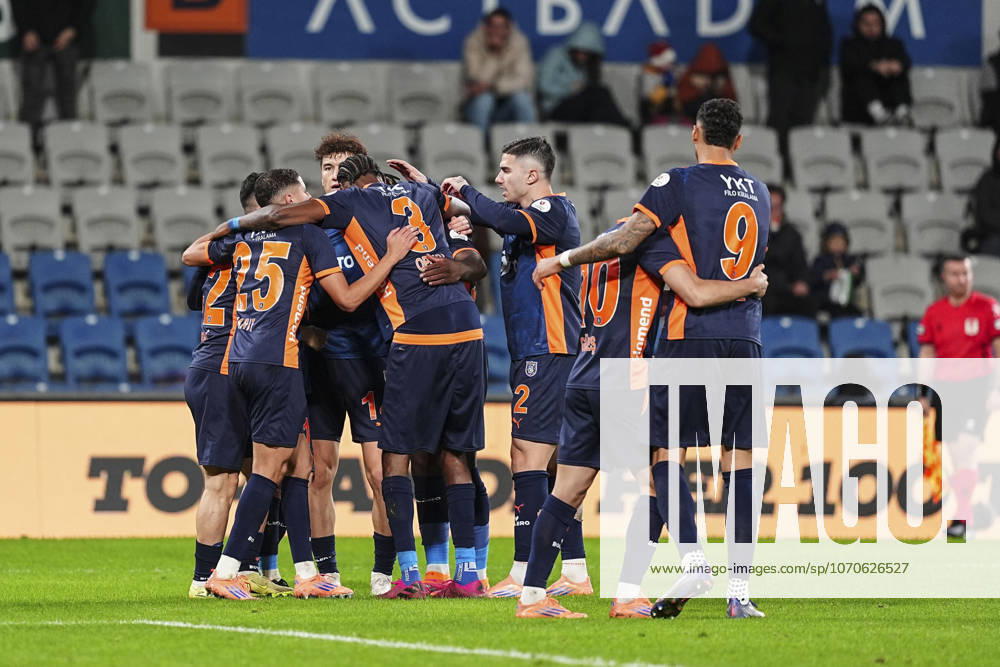 RAMS Basaksehir v Gaziantep FK - Turkish Super Lig ISTANBUL, TURKIYE - DECEMBER 22: Players of RAMS Basaksehir celebrate after a goal during the Turkish Super Lig week 17 football match between RAMS Basaksehir and Gaziantep FK at Basaksehir Fatih Terim Stadium in Istanbul, Turkiye on December 22, 2025. Agit Erdi Ulukaya Anadolu Istanbul Turkey. Editorial use only. Please get in touch for any other usage.