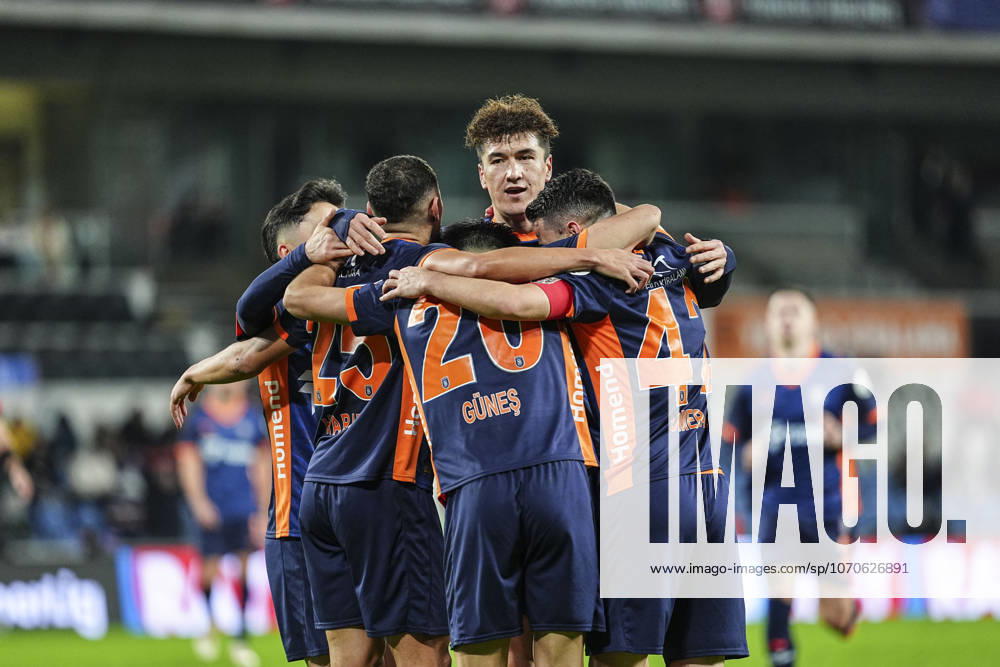 RAMS Basaksehir v Gaziantep FK - Turkish Super Lig ISTANBUL, TURKIYE - DECEMBER 22: Players of RAMS Basaksehir celebrate after scoring a goal during the Turkish Super Lig week 17 football match between RAMS Basaksehir and Gaziantep FK at Basaksehir Fatih Terim Stadium in Istanbul, Turkiye on December 22, 2025. Agit Erdi Ulukaya Anadolu Istanbul Turkey. Editorial use only. Please get in touch for any other usage.