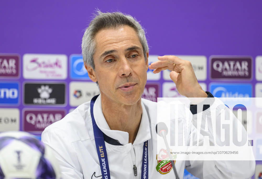 AFC Champions League Elite,Al Sadd SC press conference, PK, Pressekonferenz And Training Paulo Sousa Head Coach of Shabab Al Ahli, attends a press conference at Jassim Bin Hamad Stadium in Doha, Qatar, on December 22, 2025, ahead of the AFC Champions League elite west football match between Qatar s Al Sadd SC and United Arab Emirates Shabab Al Ahli DOHA Qatar
