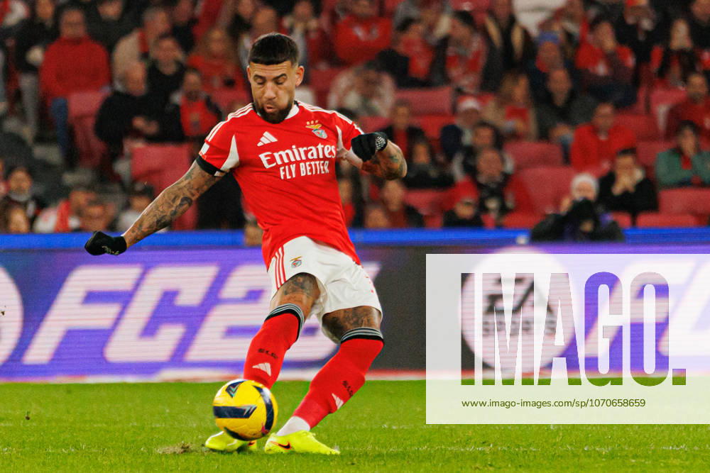 Nicolas Otamendi seen during Liga Portugal game between SL Benfica and Famalicao FC (Luis Loureiro Ball Raw Images) Lisbon Estadio Da Luz Portugal