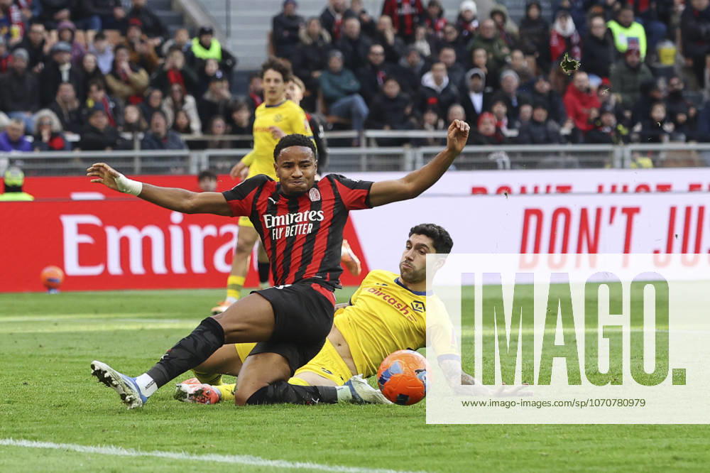 Unai Nunez of Hellas Verona FC battle for the ball with Christopher Nkunku of AC Milan during AC Milan vs Hellas Verona FC, 17Â° Serie A Enilive 2025-26 game at Giuseppe Meazza - San Siro stadium in Milano (MI), Italy, on Dicember 28, 2025.