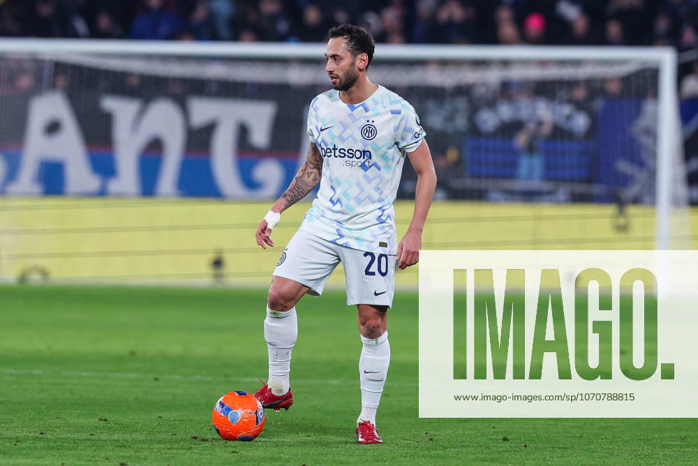 Hakan Calhanoglu of FC Internazionale seen in action during Serie A 2025 26 football match between Atalanta BC and FC Internazionale at New Balance Arena in Bergamo Italy on 28 December 2025. Bergamo Gewiss Stadium Bergamo Italy