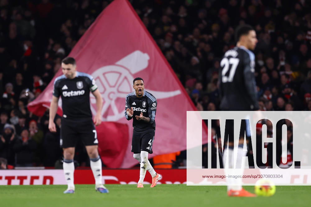 Arsenal gegen Aston Villa 30. Dezember 2025, London Premier League Fußball Arsenal gegen Aston Villa Ezri Konsa von Aston Villa reagiert nach dem Gegentreffer Foto Jacques Feeney Abseits London UK
